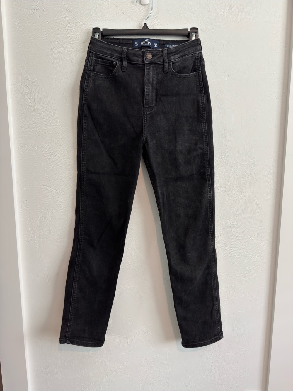 Hollister Ultra High-Rise Mom Jeans Classic Stretch Y2K Size 0 24/27 Black